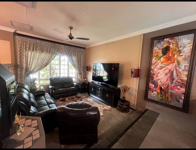 6 BEDROOM HOUSE FOR SALE IN AMANDASIG